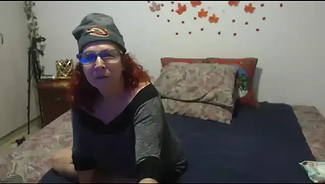 milchanel — fingers pussy 100