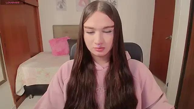 Try our girls live displays and explore the company of endless strippers, with beautiful physiques, vibrating toys and more.