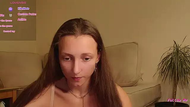 Try our girls live displays and explore the company of endless strippers, with beautiful physiques, vibrating toys and more.