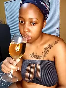 MilkyTeets from StripChat is Freechat