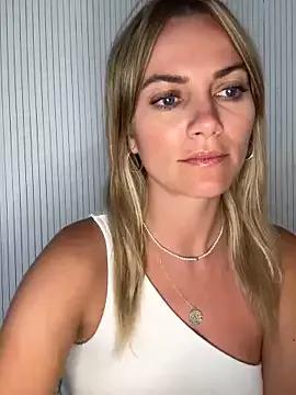 Photos of Milla__one from StripChat is Freechat