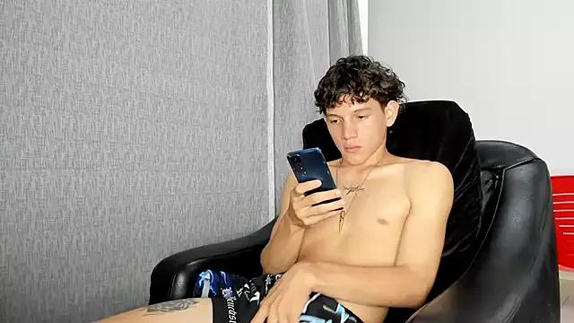 Miller_Whitee from StripChat is Freechat
