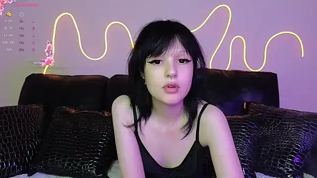 mimi_purrs from StripChat is Freechat