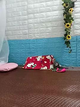 Minh32love from StripChat is Freechat