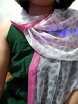 Minh32love from StripChat is Freechat