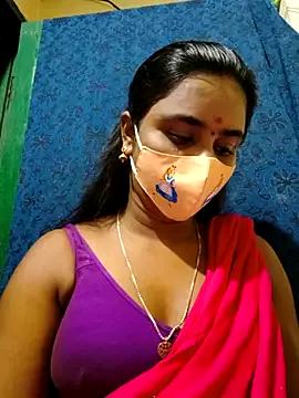 mini-queen from StripChat is Freechat