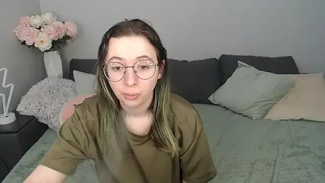 Mini_Diva from StripChat is Freechat
