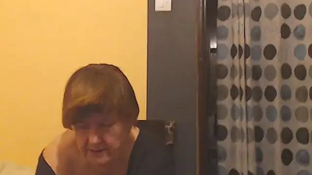 Try our girls live displays and explore the company of endless strippers, with beautiful physiques, vibrating toys and more.