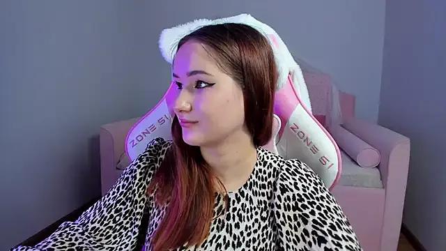 MiraEvansy from StripChat is Freechat