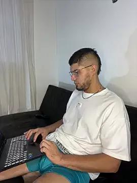 mirallesandbig from StripChat is Freechat