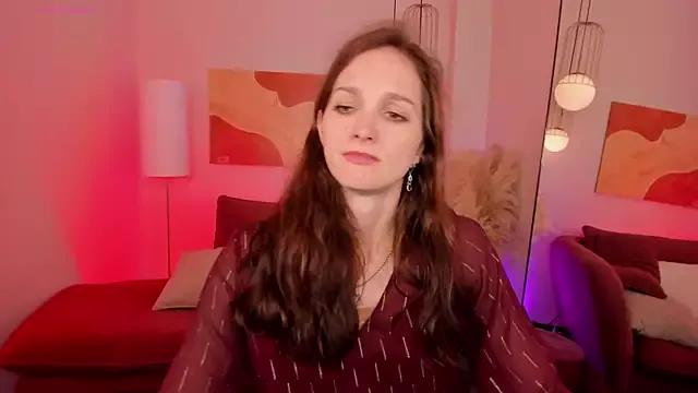 MirandaGlow from StripChat is Freechat