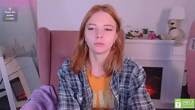 Try our girls live displays and explore the company of endless strippers, with beautiful physiques, vibrating toys and more.