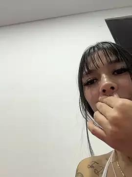 Try our girls live displays and explore the company of endless strippers, with beautiful physiques, vibrating toys and more.