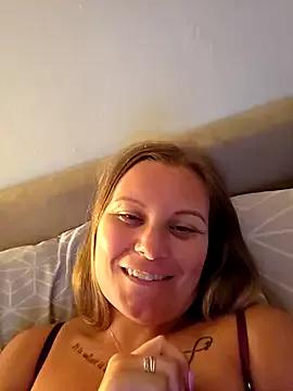 Miss-ShelbyXX from StripChat is Freechat