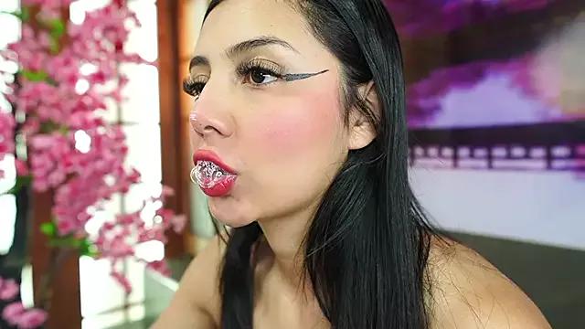 Try our girls live displays and explore the company of endless strippers, with beautiful physiques, vibrating toys and more.