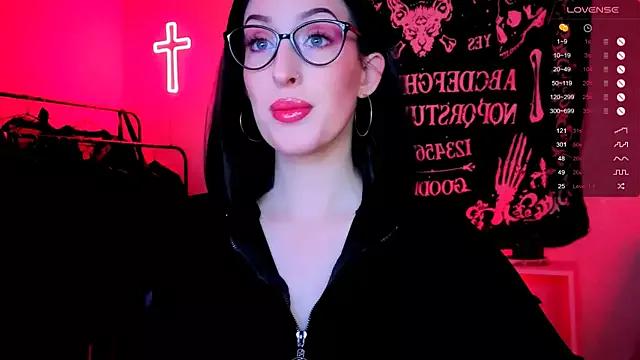 Try our girls live displays and explore the company of endless strippers, with beautiful physiques, vibrating toys and more.