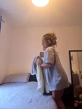 Miss_J888 from StripChat is Freechat
