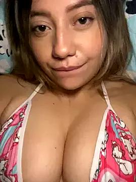 Try our girls live displays and explore the company of endless strippers, with beautiful physiques, vibrating toys and more.