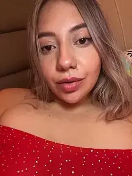 Try our girls live displays and explore the company of endless strippers, with beautiful physiques, vibrating toys and more.