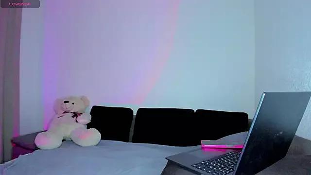 misspollyxxx from StripChat is Freechat