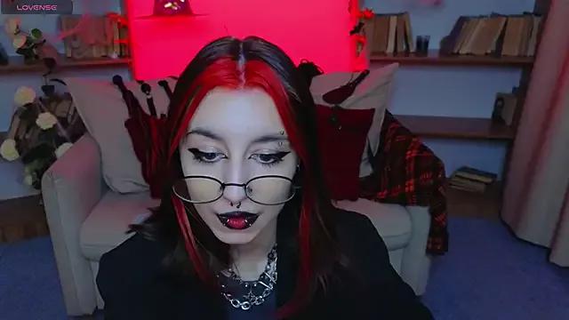 Mistress__Marcelline from StripChat is Freechat