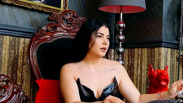 MistressEly from StripChat is Freechat