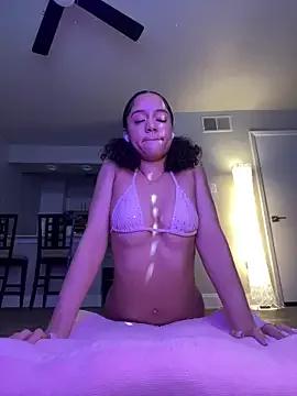 Try our girls live displays and explore the company of endless strippers, with beautiful physiques, vibrating toys and more.