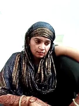Mohni_love from StripChat is Freechat