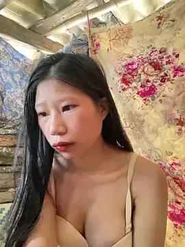 Try our girls live displays and explore the company of endless strippers, with beautiful physiques, vibrating toys and more.