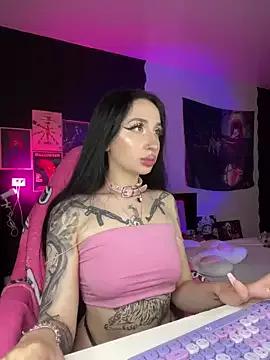 Try our girls live displays and explore the company of endless strippers, with beautiful physiques, vibrating toys and more.