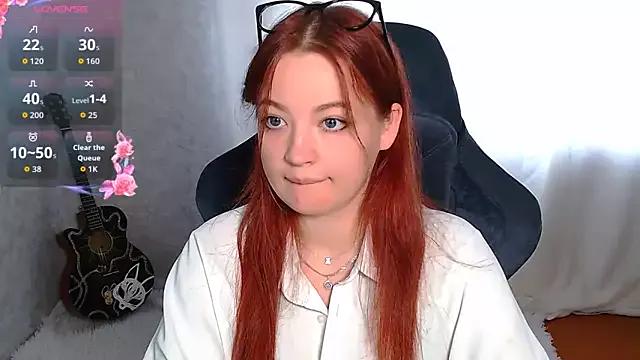 Try our girls live displays and explore the company of endless strippers, with beautiful physiques, vibrating toys and more.