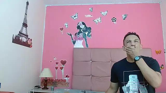 molly_andsam from StripChat is Freechat