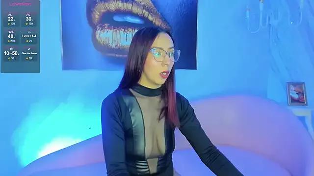 Try our girls live displays and explore the company of endless strippers, with beautiful physiques, vibrating toys and more.