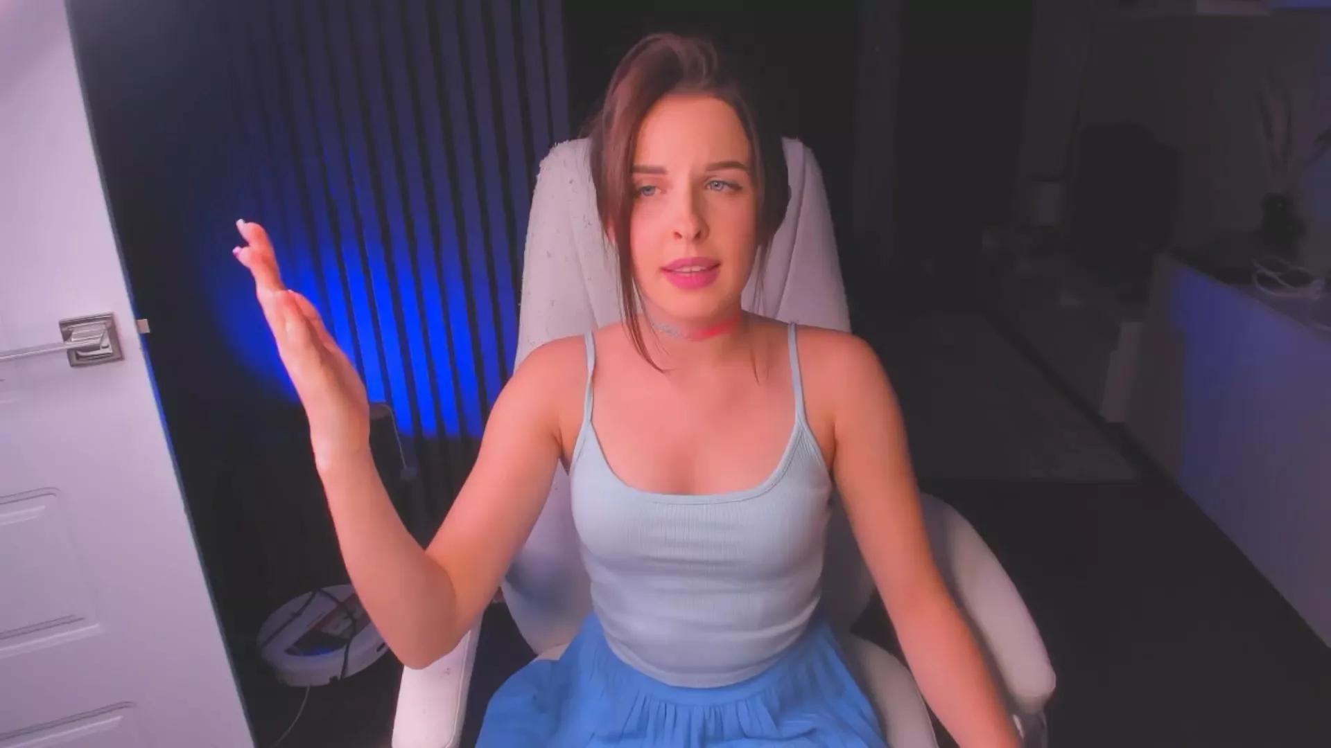 MollyBer from StripChat