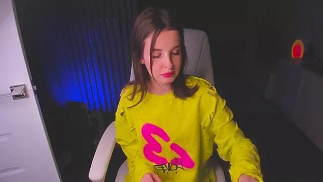 MollyBer from StripChat