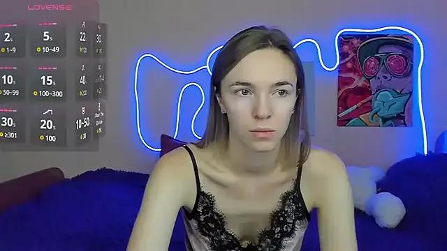 MollyDevvon from StripChat is Freechat
