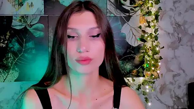 Try our girls live displays and explore the company of endless strippers, with beautiful physiques, vibrating toys and more.