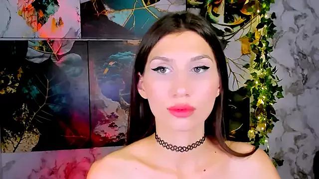 Mollyinyourmind from StripChat is Freechat