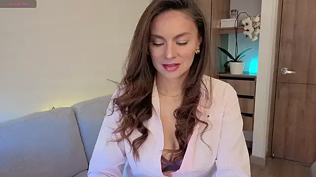 Monica-Bello — Freechat on StripChat