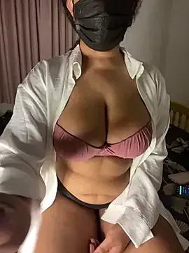 Try our girls live displays and explore the company of endless strippers, with beautiful physiques, vibrating toys and more.