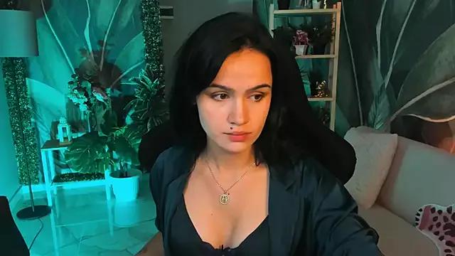 Try our girls live displays and explore the company of endless strippers, with beautiful physiques, vibrating toys and more.