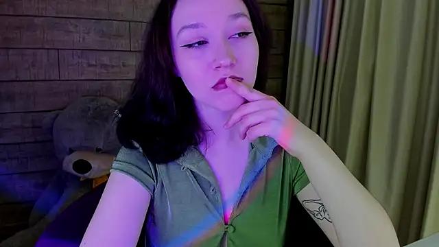 Try our girls live displays and explore the company of endless strippers, with beautiful physiques, vibrating toys and more.