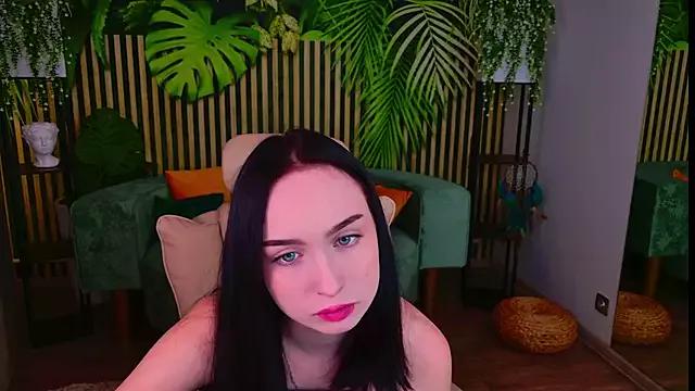 Try our girls live displays and explore the company of endless strippers, with beautiful physiques, vibrating toys and more.