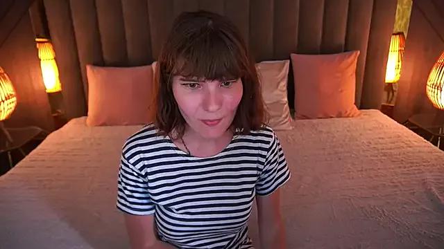 MonnikaKiss from StripChat is Freechat