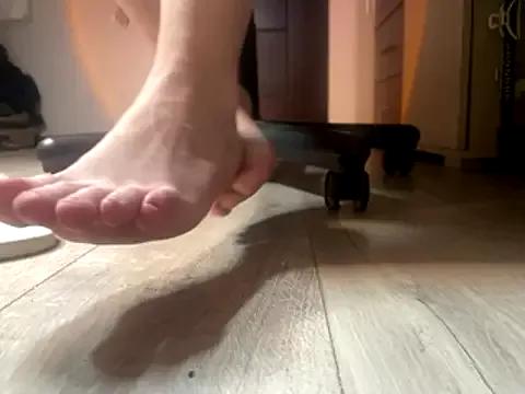 moon__feet from StripChat is Freechat