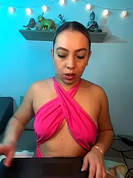 Try our girls live displays and explore the company of endless strippers, with beautiful physiques, vibrating toys and more.