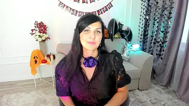 Moon_Veloure1 from StripChat is Freechat