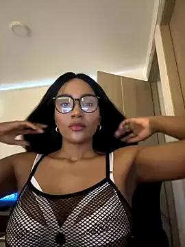 Try our girls live displays and explore the company of endless strippers, with beautiful physiques, vibrating toys and more.