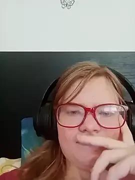 Try our girls live displays and explore the company of endless strippers, with beautiful physiques, vibrating toys and more.