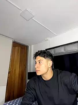 MR_MUSCLE from StripChat is Freechat